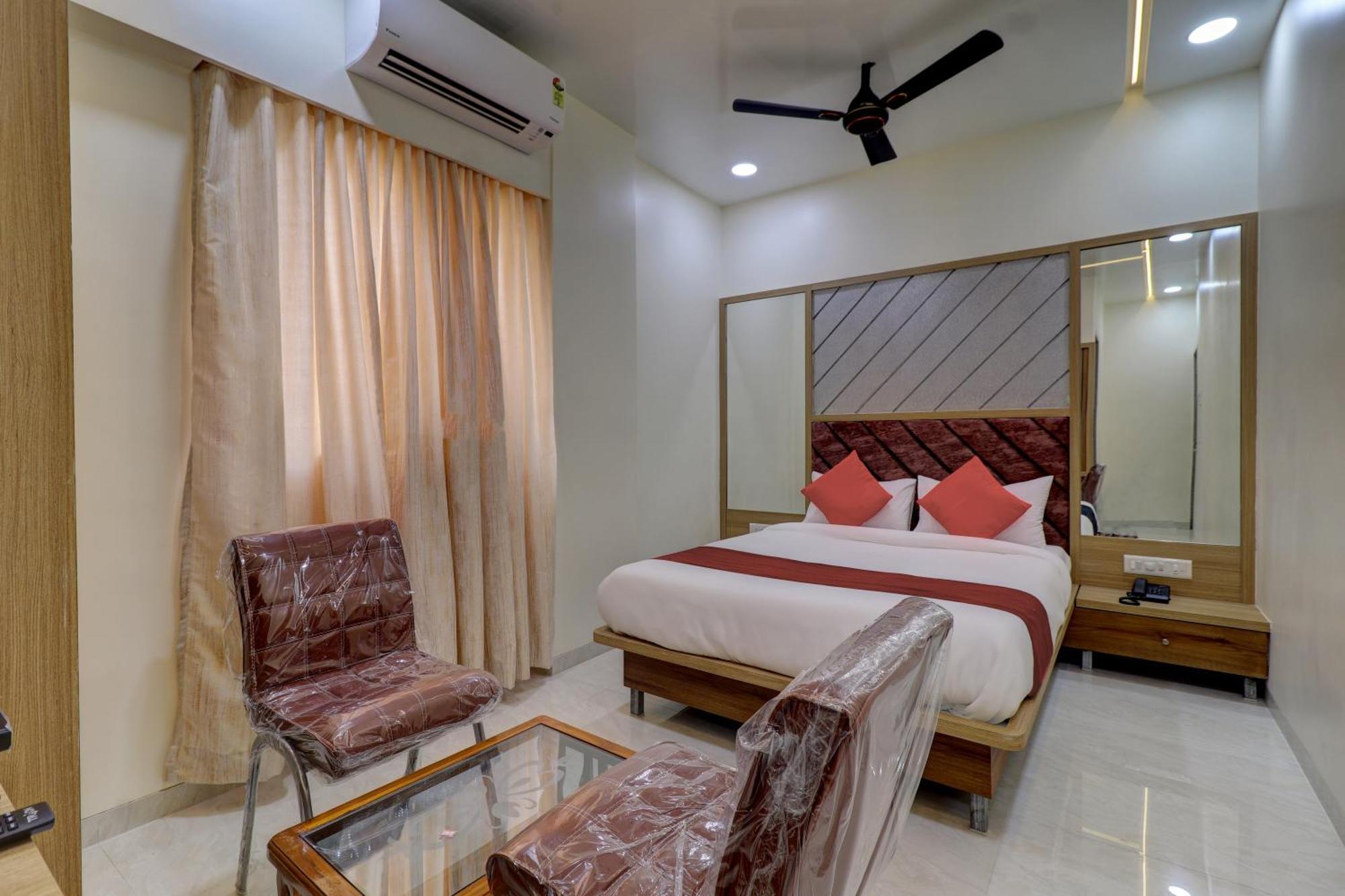 Victory Inn Turambhe Bagian luar foto